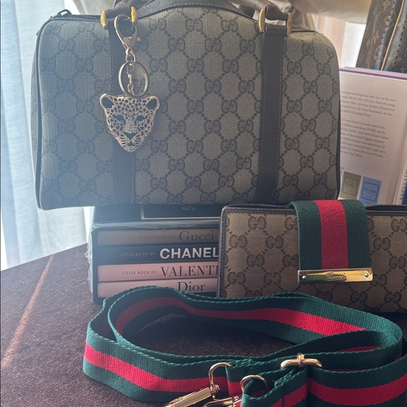 Gucci Handbags - GUC Authentic Gucci small Boston bag & Gucci full wallet